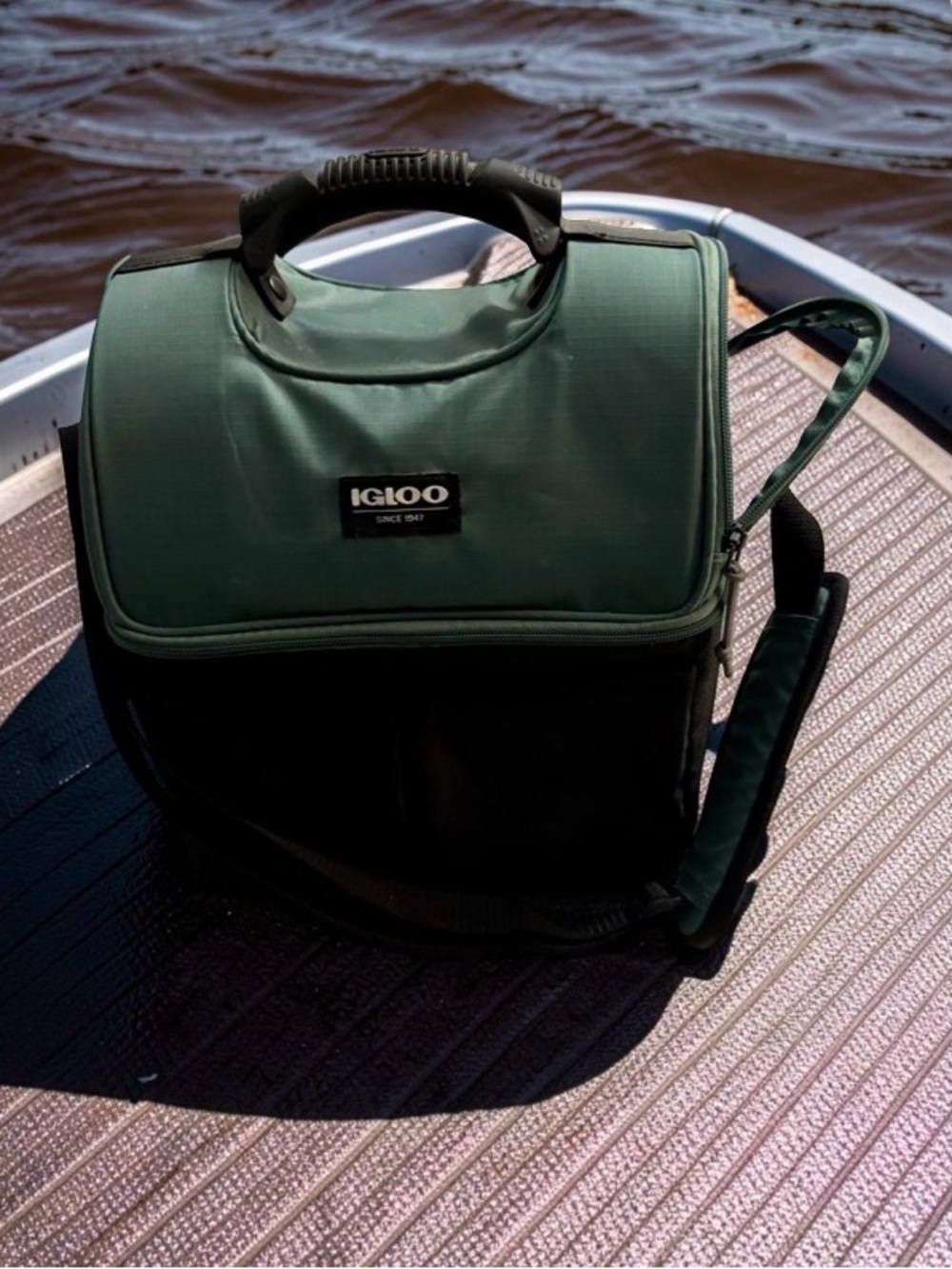 Igloo Hunter Green and Black Playmate Gripper Dual Insulated 22-Cans Cooler Bag